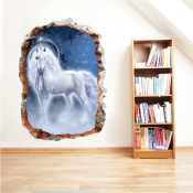 AYTOKOLLITO-TOIXOY-UNICORN-AT-NIGHT